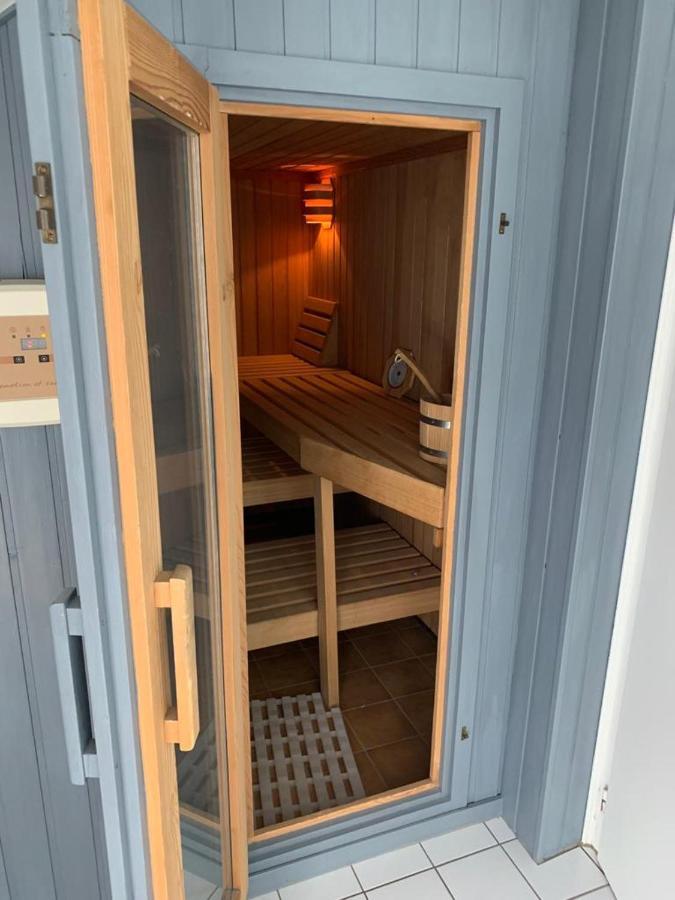 ויסבאדן Wohnung Mit Einer Sauna Direkt Am Park מראה חיצוני תמונה